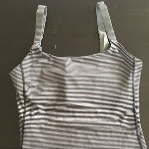 Lululemon tank with built in bra